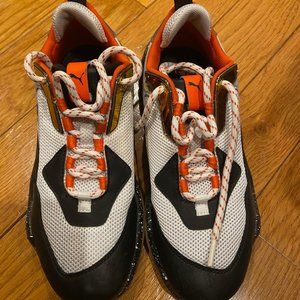 Puma Thunder Electric Black White Orange Sneaks